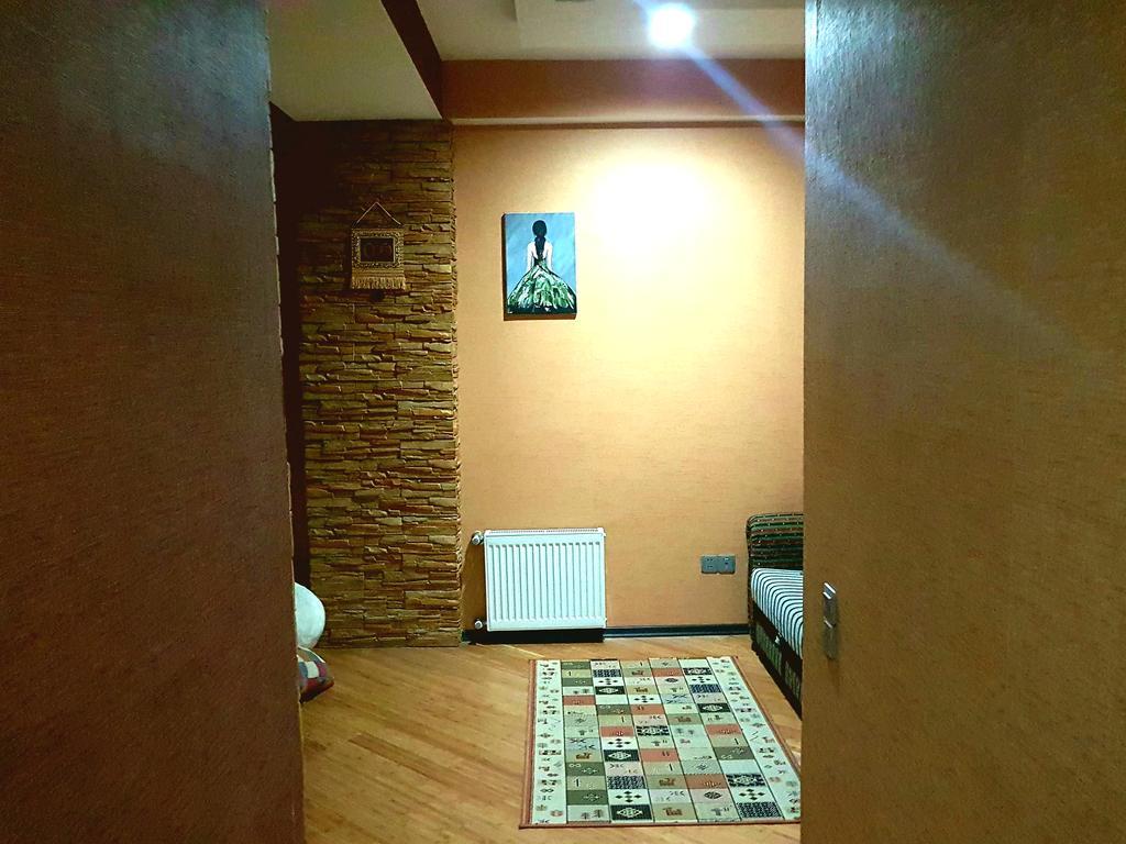 Apartment On Mirqasimov St.29 Bakoe Buitenkant foto