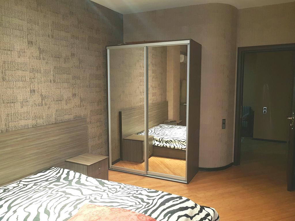 Apartment On Mirqasimov St.29 Bakoe Buitenkant foto