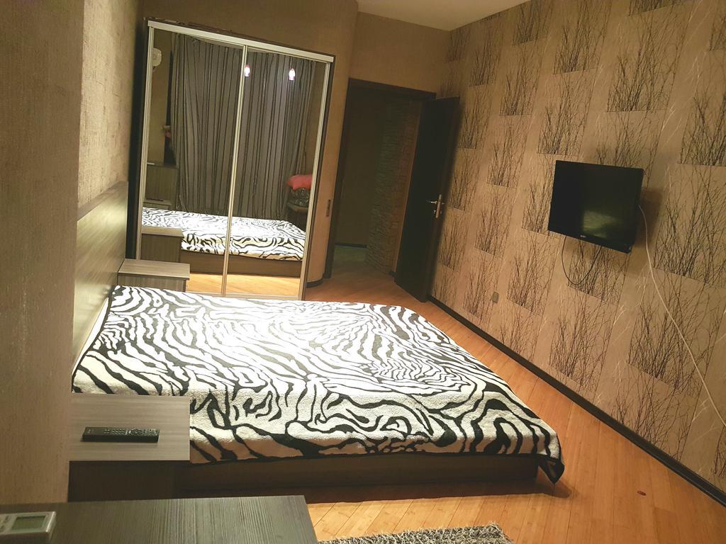 Apartment On Mirqasimov St.29 Bakoe Buitenkant foto